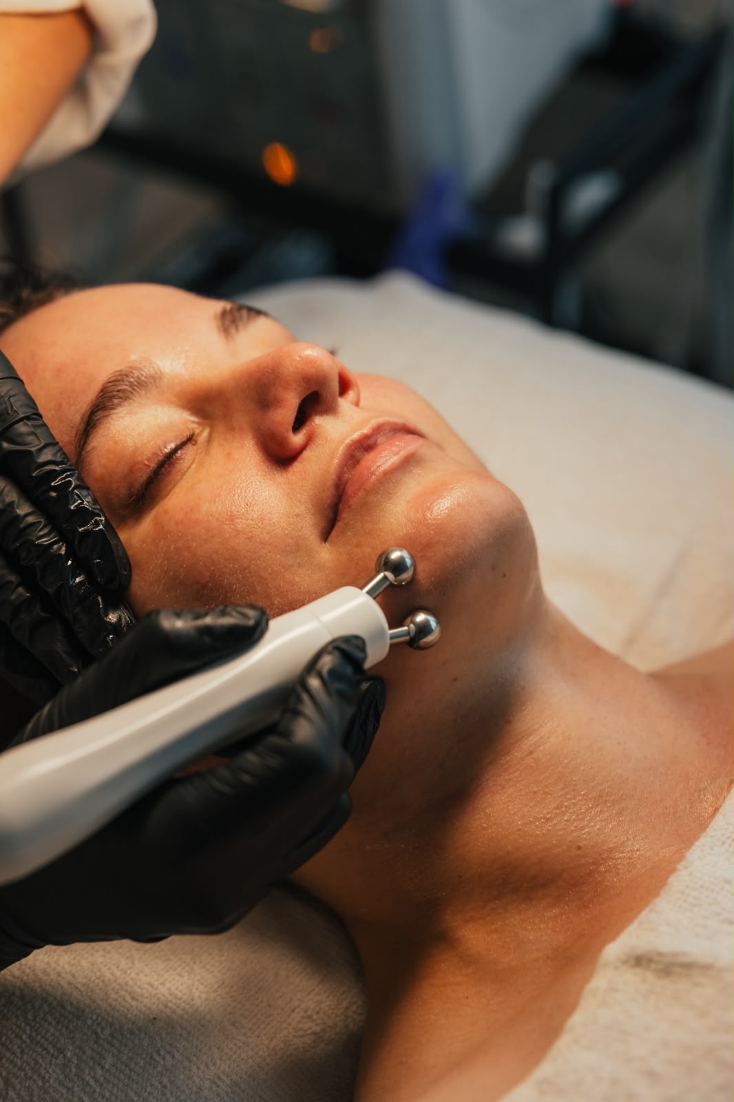 The Refresh facial — Skin by Ale Müller